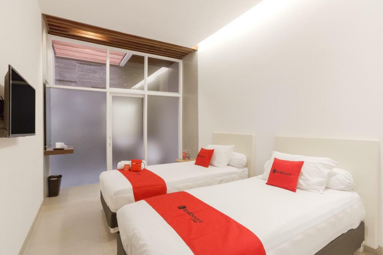 Reddoorz Plus @ Demangan Gejayan Pakualaman Exterior photo